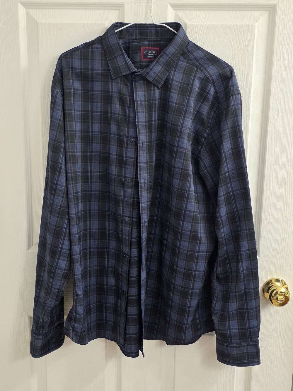 UNTUCKit Men's Navy and Black Plaid Button-Down Shirt